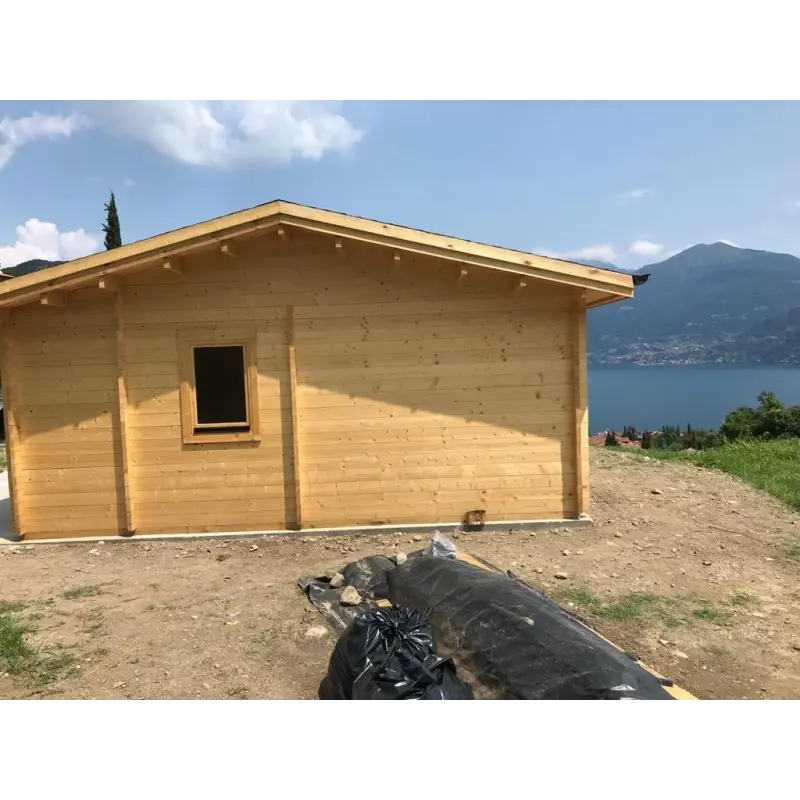 Holzhaus​ AUGUSTA 8x6, 60mm, linke Seite – realisierte Ausführung