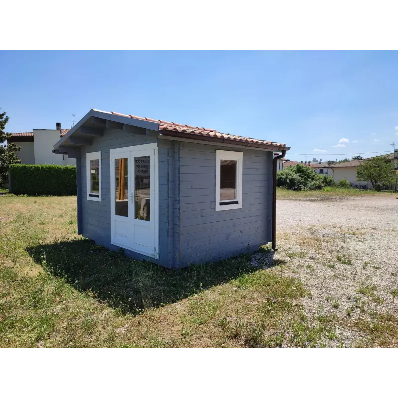 Gartenhaus GIULIA 4x3, 44mm, Frontansicht rechte Seite – realisierte Ausführung